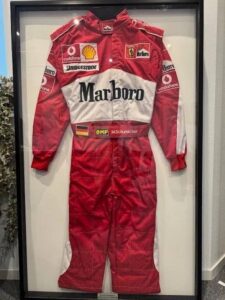 Combinaison « répliqua » signée Michael Schumacher - 5600 €