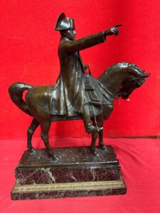 GUILBERT Ernest Charles (1848 : 1913) Napoléon à cheval, H. Rouard Fondeur, h - 76 cm - 3 200 €